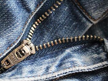 Eklig! Bei der Festnahme in N&uuml;rnberg drohte ein 33-J&auml;hriger Mann den Polizisten, sie anzupinkeln. Symbolbild. Foto: uki_71/pixabay.com