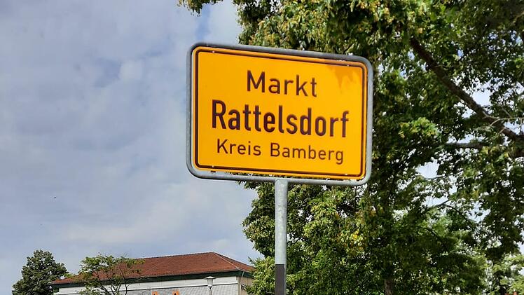 Schwarzes Kreuz im Markt Rattelsdorf