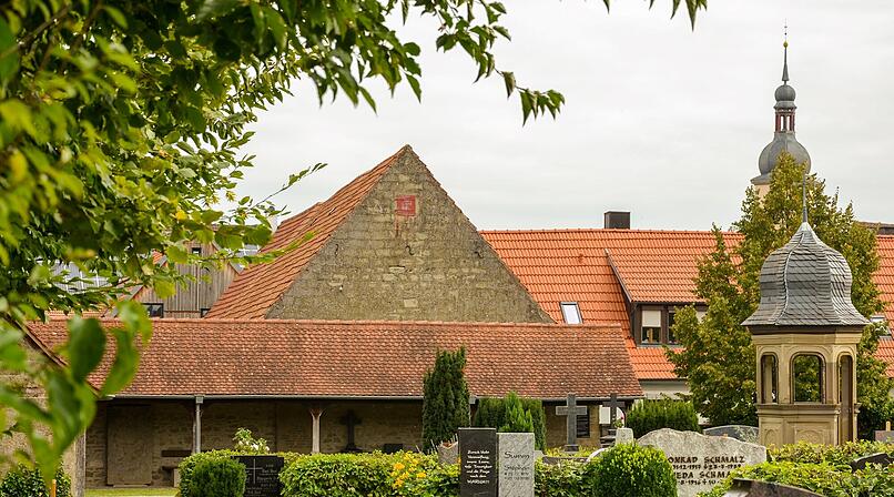 "Offene Gartent&uuml;r 2026" im Kreis Kitzingen: Den Friedhof neu entdecken
