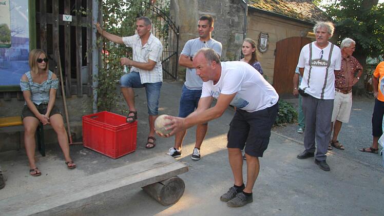 Thomas Schwender hat am ersten Kegelabend das Krügla 2015 gewonnen. Für den Sieg reichte es später dann doch nicht.