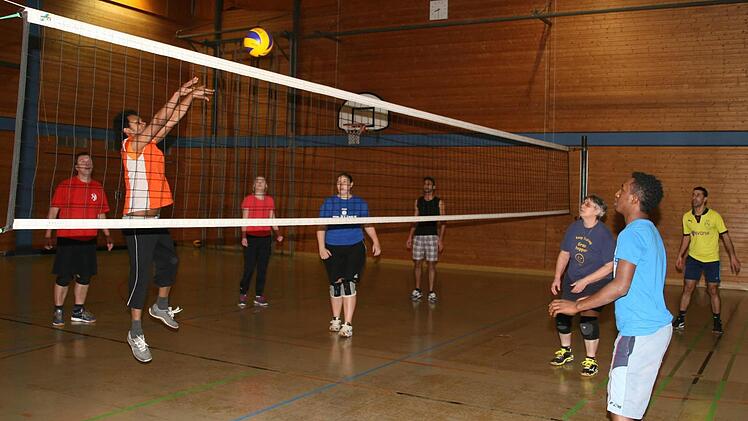 Im Spiel verstehen sich alle auch ohne Worte. Foto: Sylvia Hubele