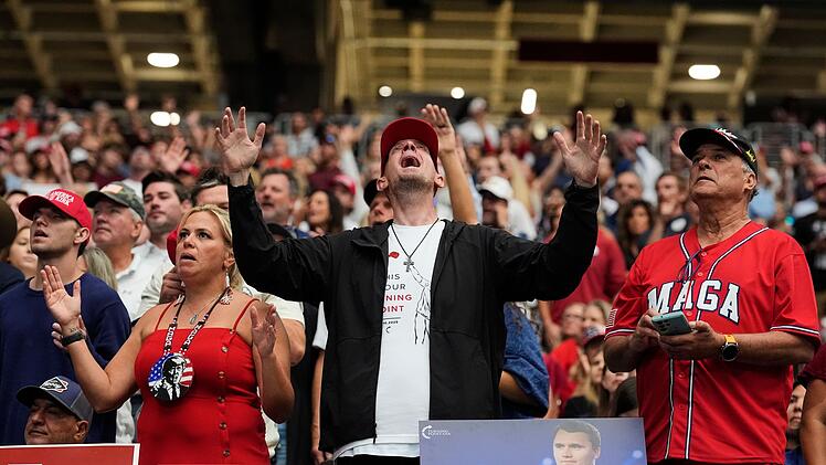 Gedenken für rechtskonservativen US-Aktivisten Charlie Kirk