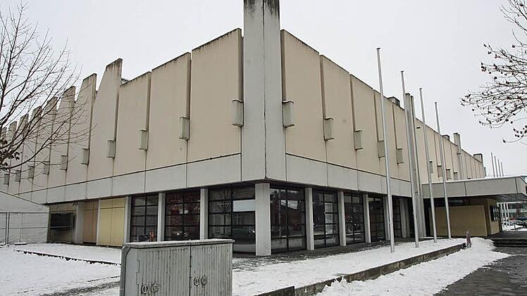 Die marode Angerhalle.