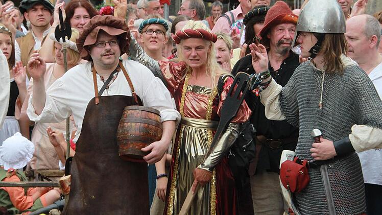 Einzug des historischen Handwerks