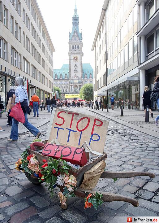 Demonstration gegen die Handelsabkommen