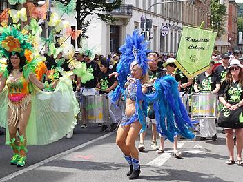 Das Programm zum Samba-Festival Coburg steht. Ab Freitagabend wird getanzt und gefeiert - hier die Auftrittszeiten und -orte. Foto: Jochen Berger