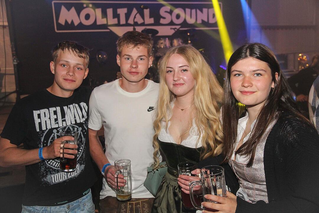 Festabend mit &bdquo;M&ouml;lltal Sound&ldquo;
