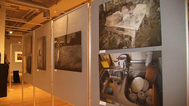 ines j.plauen hat Alltagsgegenstände beigesteuert - die Künstlerin erzählt in dem Künstlerfilm außerdem von ihrer Schwangerschaft und den Gefühlen