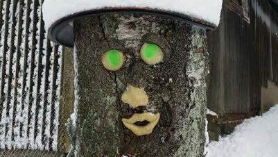 In Platz entstand gestern dieser lustige Schneemann. Foto: Gerald Heinle