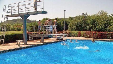 Auch das Thurnauer Freibad ist in die Jahre gekommen. Foto: Archiv