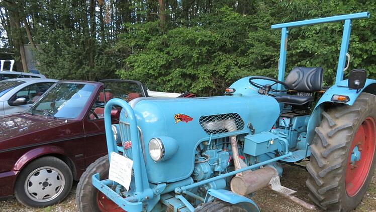 VW Cabrio und Eicher EM 300 von 1963 waren zwei der knapp 30 Oldtimer