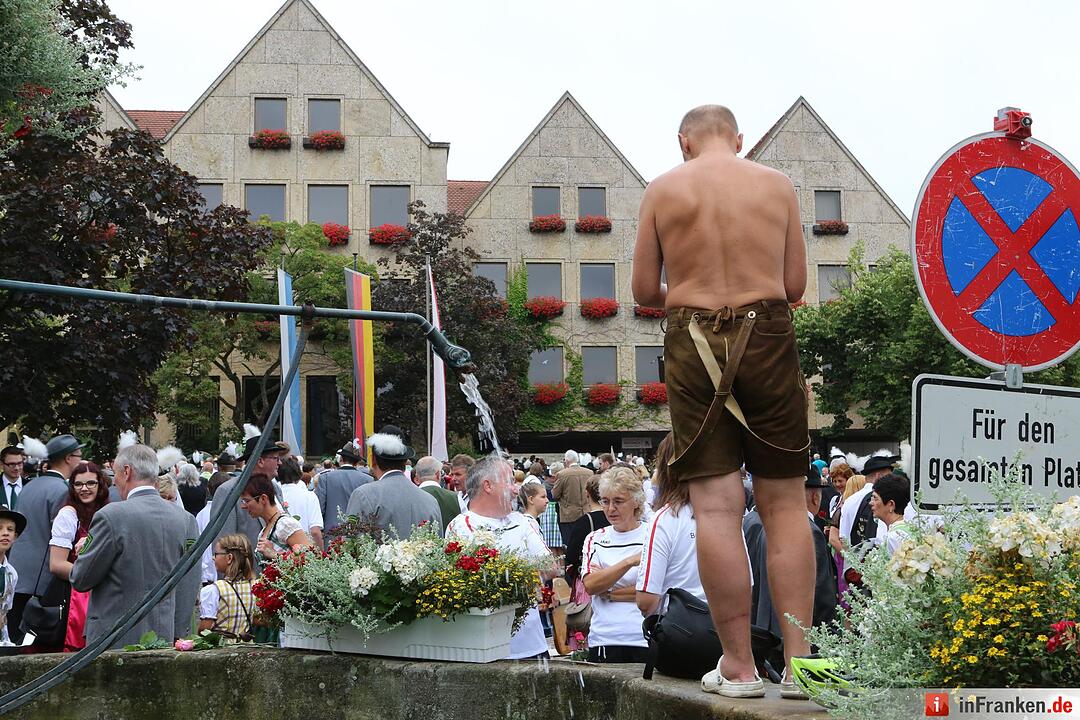 Kronacher Freischießen: Schützenauszug
