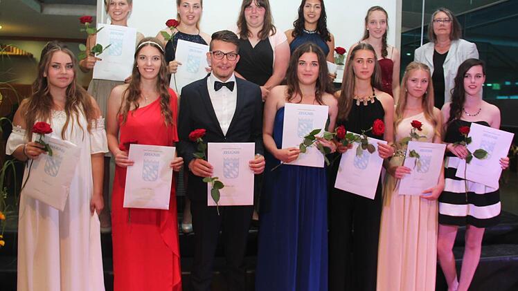 Diese Realschüler haben in Höchstadt am besten abgeschnitten. Alle Fotos: Johanna Blum