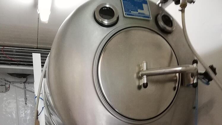 In Tanks lagert das Bier für den Besenausschank des Hausbrauer-Vereins.Foto: Heike Beudert