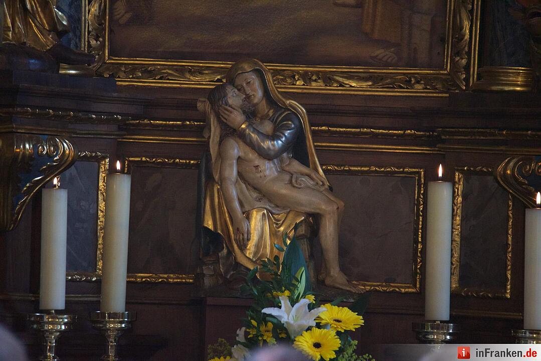 Nach einjähriger Kirchensanierung: Hannberg feiert die Wiedereröffnung der Wehrkirche der Pfarrei Geburt Mariens Hannberg