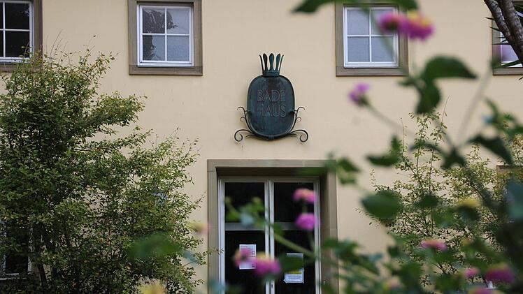 InsBadehaus werden f&uuml;nf Millionen Euro investiert. Foto: Benedikt Borst