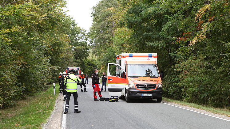 Unfall unter Motorr&auml;dern: Rettungshubschrauber im Einsatz