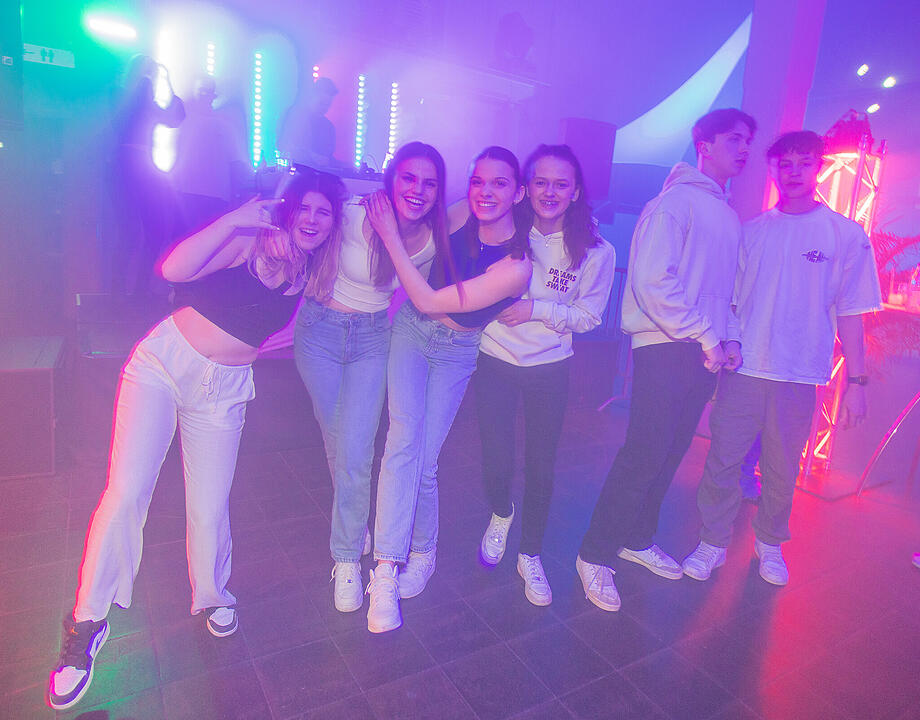 Nach dem einschlagenden Erfolg der ersten Kufa Club Night wurde ausgelassen die 2. Auflage gefeiert.