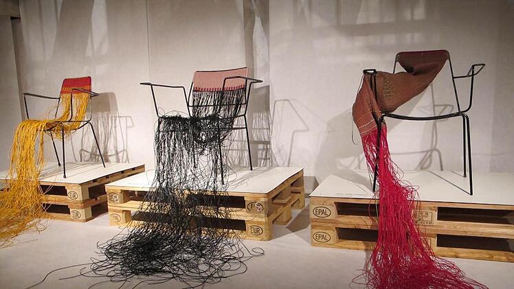 Eine Arbeit von Susanne Thiemann, der wohl renommiertesten internationale Flecht-Künstlerin aus Deutschland, in der Ausstellung im Lichtenfelser Stadtschloss 2013. Aus einem uralten Handwerk werden immer wieder neue Ideen entwickelt.