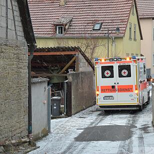 Mann findet angeschossene Familienangehörige in Wohnung bei Arnstein