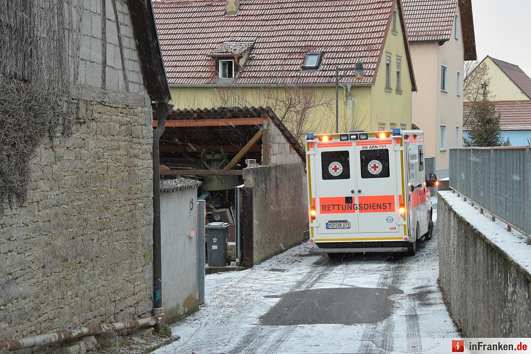 Mann findet angeschossene Familienangehörige in Wohnung bei Arnstein