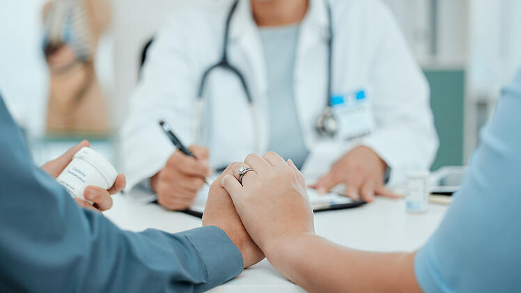 Verb&auml;nde und Parteien emp&ouml;rt: Ende der kostenlosen Mitversicherung?