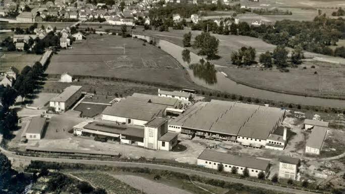 Dieses Luftbild ist ebenfalls Mitte der 1950er Jahre entstanden