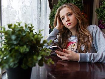 Die Polizei Lichtenfels warnt vor einem Whatsapp-Kettenbrief. Bei "blue whale" soll es um Aufgaben gehen, die mit dem Selbstmord des Empfängers enden. Doch was steckt hinter der angeblich gefährlichen Botschaft? Foto: pixabay