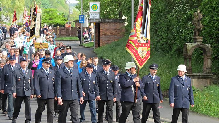Festzug zum Jubiläum 150 Jahre Freiwillige Feuerwehr Euerdorf. Doris Bauer