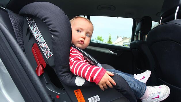 24 neue Kindersitze bei Stiftung Warentest