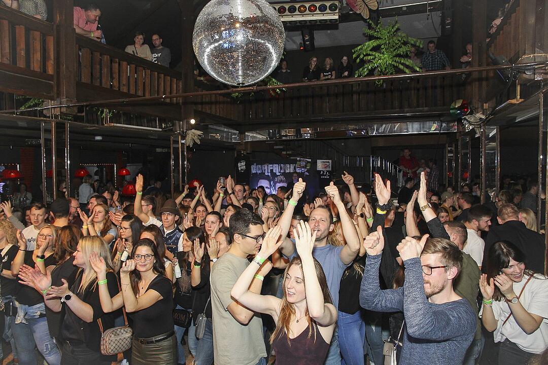 Partystimmung mit den Dorfrockern