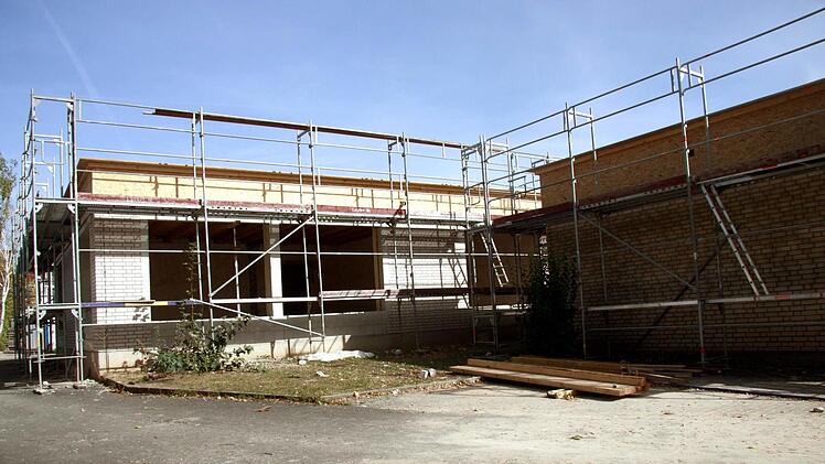 Viel zu tun gibt es bei der Generalsanierung der Hannbegrer Schule. Das liegt teilweise an Kostensteigerungen im Baugewerbe.Archiv