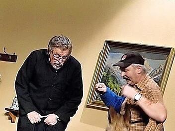 Irgendwie schräg dürfte es auch heuer wieder bei den Aufführungen der "Neuen Theatergruppe Tettau" zugehen - hier ein Bild aus dem Vorjahr. Foto: Archiv/pr