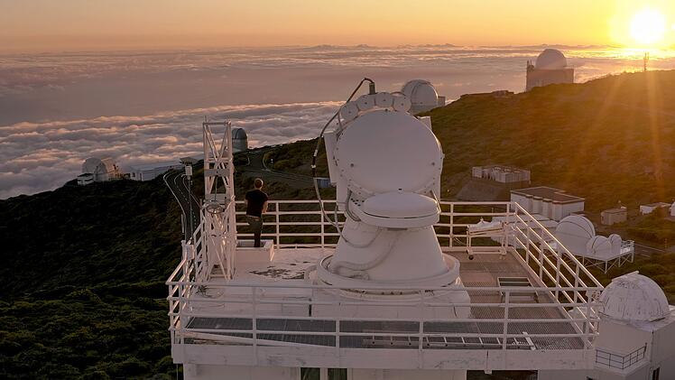 Sonnenteleskope wie auf der Kanarischen Insel La Palma bieten Wissenschaftlern die M&ouml;glichkeit, die bis zu 15 Millionen Grad Celsius hei&szlig;e Sonne zu erforschen.