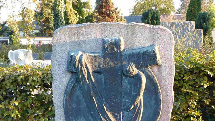 Die Grabstätte der Akademischen Bildhauerin Maria Lerch. Foto: Marion Krüger-Hundrup