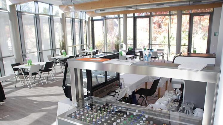 Die bereits eröffnete Cafeteria ("Spitaleria") im Kreiskrankenhaus St. Anna in Höchstadt. Foto: Christian Bauriedel