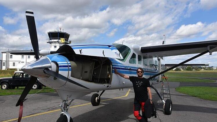 Der Berufspilot Michael Böttcher aus Berlin steuerte die Grand Caravan C 208 B, das größte einmotorige Transportflugzeug der Welt. Foto: Christian Licha