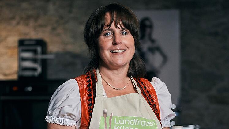 Die Mittelfränkin Tanja Zeller ist die Siegerin der 13. Staffel des TV-Kochduells "Landfrauenküche". Sie bekam von ihren sechs Mitstreiterinnen die meisten Punkte.