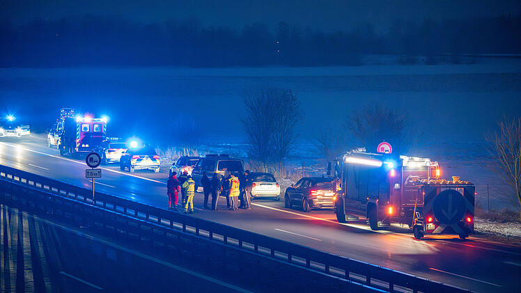 Verdacht auf Sprengstoff - A3 im Kreis Regenburg gesperrt