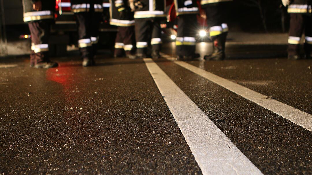 Frontalzusammenstoss auf der B2 fordert zwei verletzte Personen