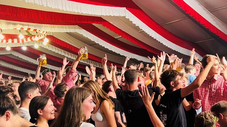 Kirchweih Feucht: Festwirt fordert alle Bands zum "Layla"-Spielen auf - "jetzt erst recht"