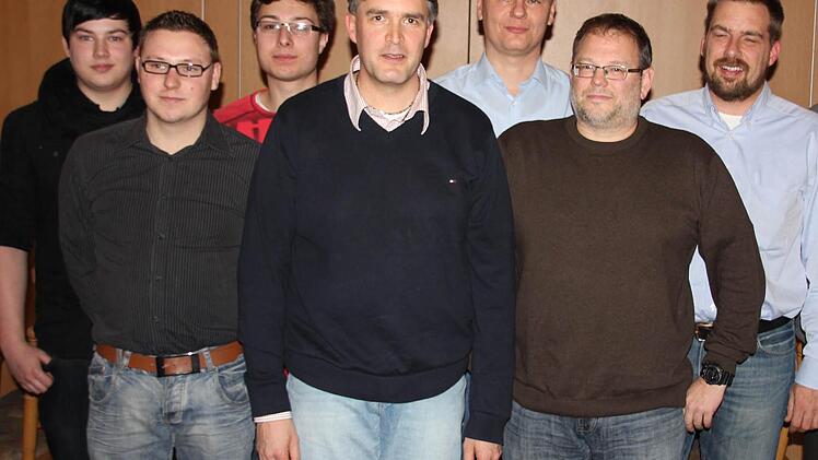 Ein Teil der Kandidaten, die zur Stadtratswahl antreten.