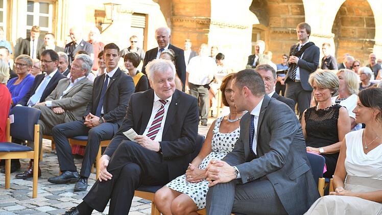 Seehofer im Gespräch mit Bürgermeister Martin Bernreuther