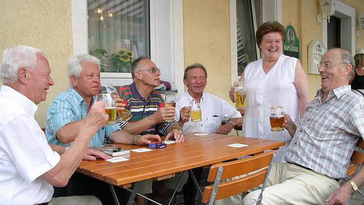 So bleibt Wirtin Elfriede Frank ihren Gästen in Erinnerung. Foto: Archiv