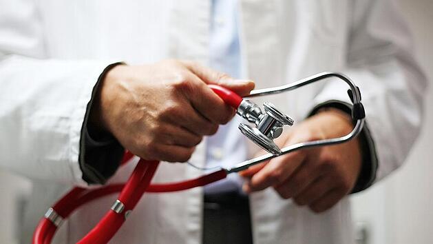 Haus&auml;rzte f&uuml;r die Arbeit auf dem land zu gewinnen, ist eines der Ziele, der die Stadt hohe Priorit&auml;t beimisst.