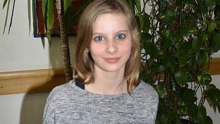 Lena Weber wird den Landkreis Kronach beim Vorlese-Bezirkswettbewerb vertreten.  Foto: Karl-Heinz Hofmann