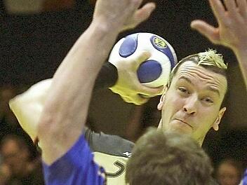 Sein Markenzeichen ist sein Irokesenschnitt: Pascal Hens, der nach der Europameisterschaft 2012 nach insgesamt 199 Länderspielen aus der Nationalmannschaft zurücktrat, gastiert am Freitag, 22. Januar 2o016 in der HUK-Coburg Arena und bestreitet ein Testspiel gegen den HSC 2000 Coburg. Foto: Archiv