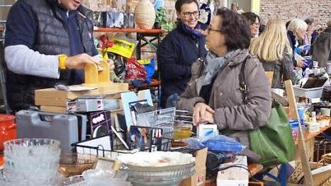So ungefähr kann es am Samstag, 12. März, wieder in der Kühnlenzpassage in Kronach beim Lions-Flohmarkt zugehen. Foto: Archiv/Heike Schülein