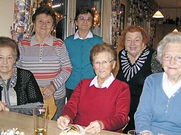 Marga Leisner, Rita Häfner, Edeltrad Pickel, Marianne Braun, Brigitte Lang und Erna Dürrbeck (v. l.)  Foto: Heidi Amon