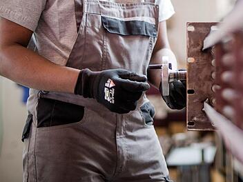 Fachkräfteeinwanderung: Die neue zentrale Stelle in Nürnberg soll Ansprechpartnerin für bayerische Unternehmer sein. Symbolfoto: Christoph Schmidt/dpa